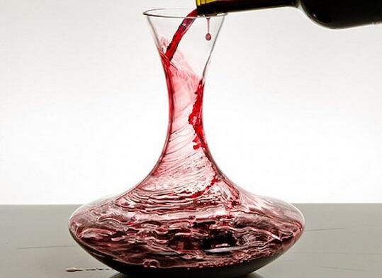 為什么喝紅酒之前要先醒酒？紅酒在喝前必須要醒酒嗎?